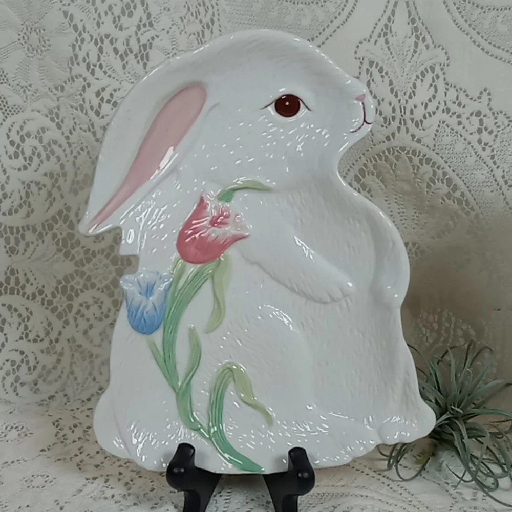 Pier 1 Imports Hand Painted Raised Design Dolomite Bunnies Set Of 2
